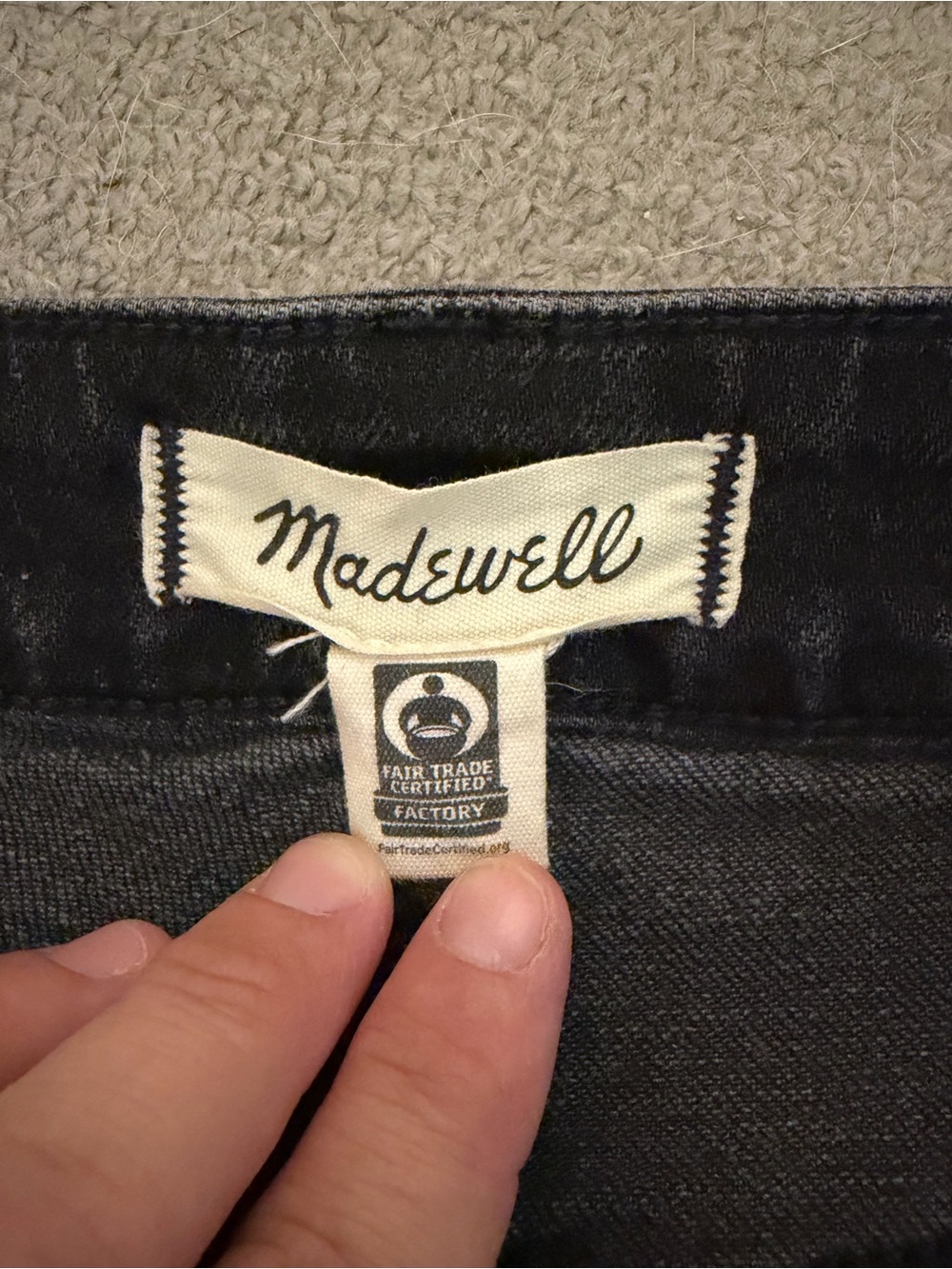Madewell Women’s Black Curvy 90’s Straight Jeans - Picture 2 of 6